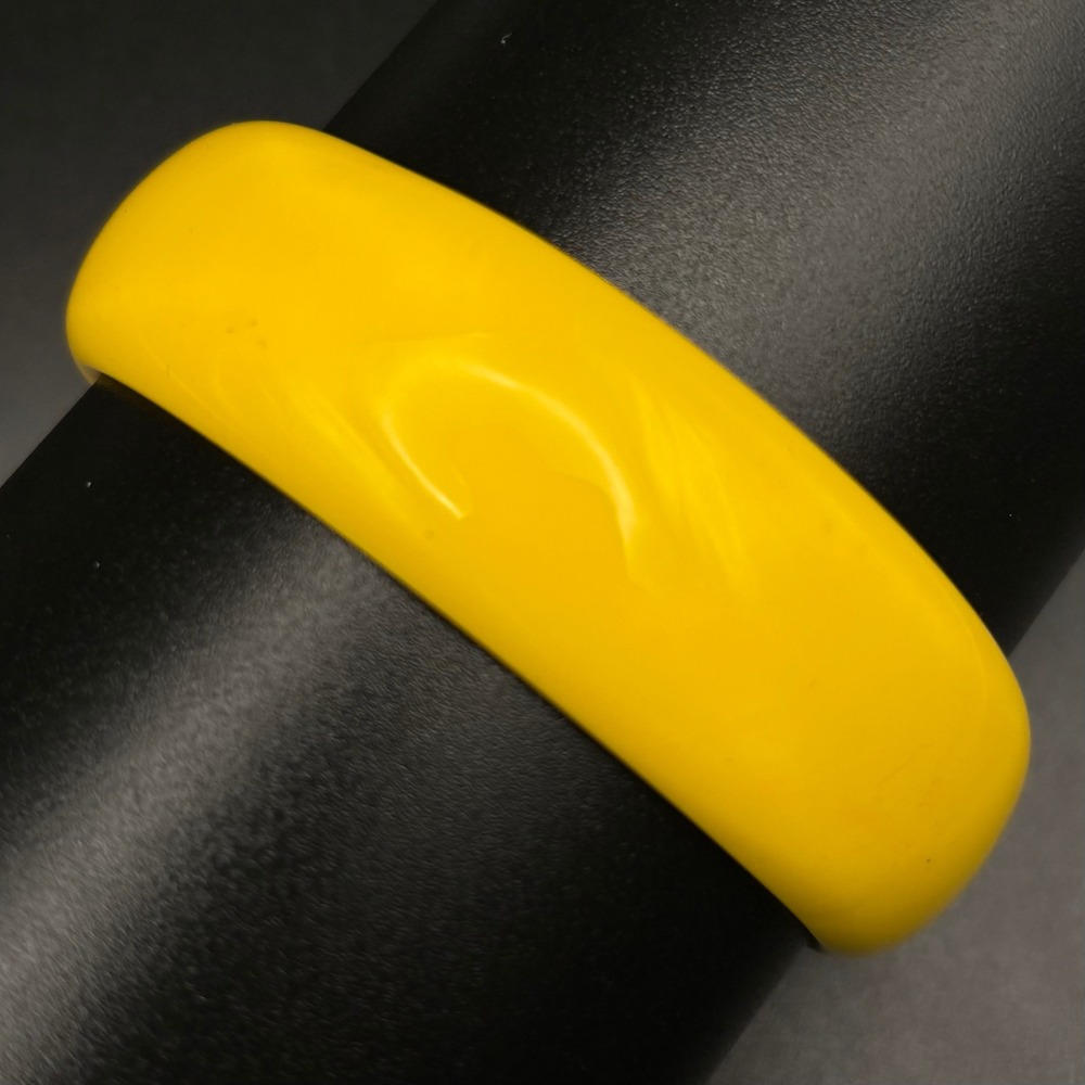 Vintage Lucite Bangle Yellow Chunky Domed Bracelet Size 8